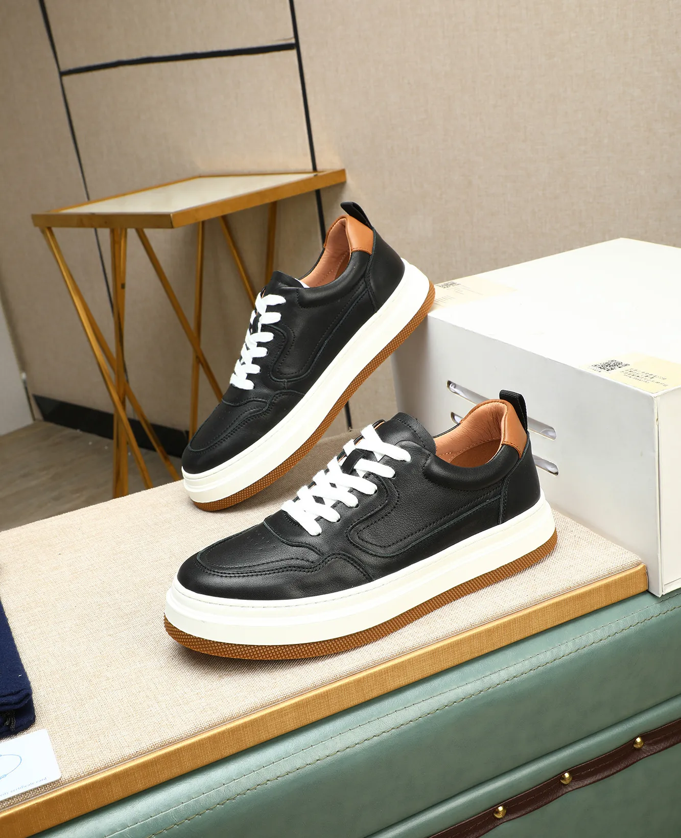 Men's men's shoes 💰460 high-end version. PRADA (Prada) men's casual style, compare the quality at the counter 🧚🏿♂️Imported cowhide fabric 🐎Water-dyed comfortable and soft cowhide lining for feet 🐂Genuine leather outsole with label 🎉 Size 38-44. Can be customized for 45💥🏆